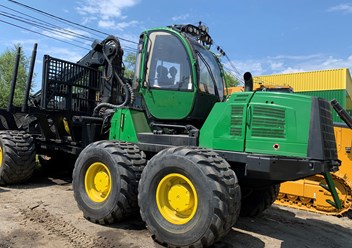 Форвардер John Deere 1910E cо Швеции, в России не работал. Самый большой Форвардер из линейки Джон Дир в наличии на складе Хабаровск. Новые колёса 8 шт,новые гусеницы. 8-914-159-92-77