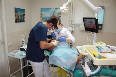 Работа в клинике на Северном. Врач-стоматолог ортопед, хирург, имплантолог Цапко Максим Александрович.