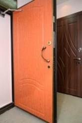 сейф-дверь с порошковым покрытием , с МДФ и доводчиком
41740