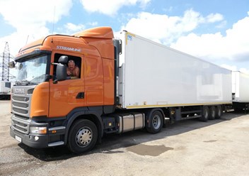 Рефрижераторный полуприцеп SCHMITZ  уезжает к клиенту СГМ-ГРУПП (SGMTRUCKS.RU)