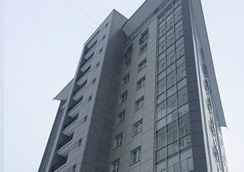 Двенадцатиэтажный жилой дом треугольник