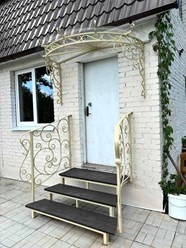 Кованое крылечко и козырек