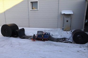 Стыковка двух рулонов конвейерной ленты