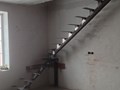 металлическая лестница на одном косоуре