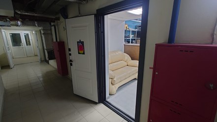 Вход в офис