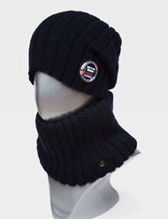 Молодежный зимний комплект(шапка+воротник) черного цвета.