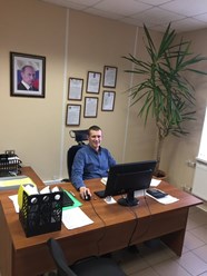 Работа в офисе кипит.