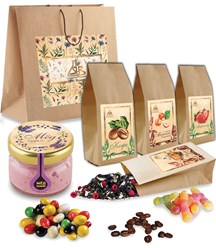 “Крымский вечер”

Мед-суфле «лаванда» 30гр., конфеты «Морские камешки», конфеты «Жевательный мармелад», чай чёрный 50г., кофе в зёрнах 50г. в пакетах с нанесением, крафт пакет с наклейкой.