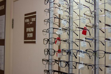 Сеть салонов "Оптика - Пенсне". Салон «У Автовокзала». г. Пенза, ул. Луначарского, д.15
 8(8412)29-00-02. Продажа очков, контактных линз, солнцезащитных очков. Подбор и ремонт очков, проверка зрения.