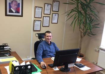 Работа в офисе кипит.