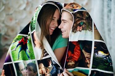 Плед с Вашими фото. Цена - 3 500 руб. Готовность - 3 дня.