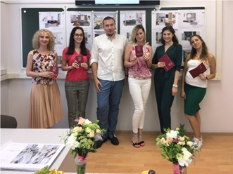 На занятиях в Школе Архитектуры и Дизайна