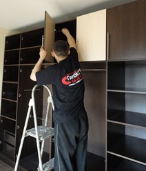 Вызвать сборщиков мебели в Барнауле по телефону: 8-952-007-0000 . Сайт компании ГрузОк22 : www.609660.ru