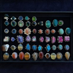 Материал: ювелирный сплав, посеребрение 925&#39;; натуральные камни: друза титаниум кварца, хризолит, хризопраз, авантюрин (золотой песок), агат, кварц, сердолик