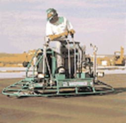 Затирка бетонного пола вертолетом. Устройство пола без трещин… Технология, проверенная временем: бетонный пол армированный фиброй, сеткой с упрочненным топпингом до М800 износостойким непылящим  декор