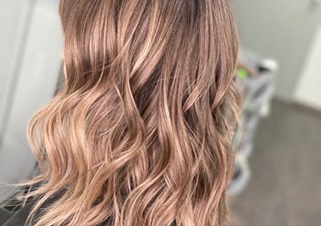 Фото компании ООО Студия красоты Кристины Сморыгиной 2