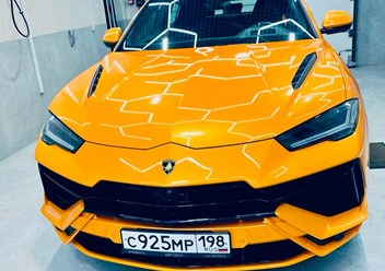 Оклейка машин в СПб, детейлинг стулия в Охта Парк