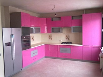 от 20000р. за погонный метр. Фасады МДФ, покрытые эмалью и акриловым лаком.