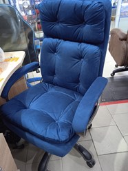Мягкое бархатное кресло. 
13000 р.
Цвет - синий, черный, бежевый.