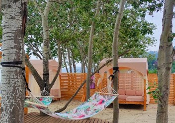 Площадку обслуживают кухни 2х ресторанов