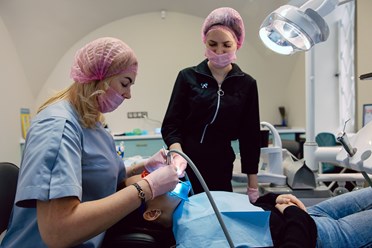 Фото компании ООО Зубные врачи 9