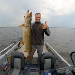 Хорошая рыбалка с гидом