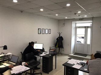 Менеджеры компании за работой