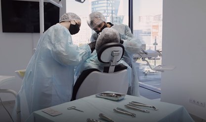 Имплантация зубов в Тюмени