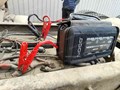 Прикурить аккумуляторы грузового автомобиля 12 и 24 вольт бустером