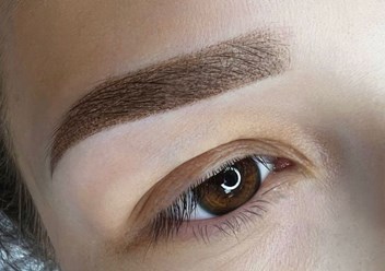 Перманентный макияж брови