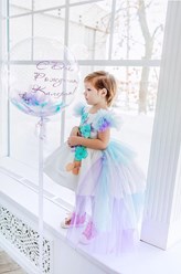 Воздушные шары на любой праздник!
И даже если задача подобрать цвет перьев в цвет платья именинницы - это тоже можно воплотить в жизнь!