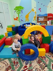 Частный детский сад - школа ОБРАЗОВАНИЕ ПЛЮС...I приглашает на обучение. Дети весь день погружены в жизнь образовательного центра, который отличается новейшей системой детсад-школа.