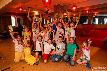 Игры в детском лагере "Евроклуб"