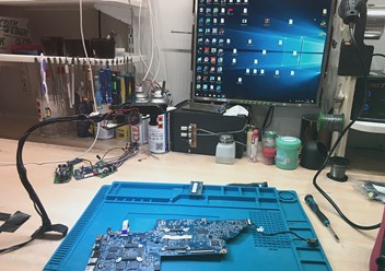 Фото компании  Ремонт телефонов и ноутбуков 1