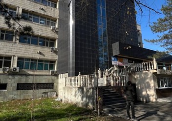 Вход в бизнес-центр
