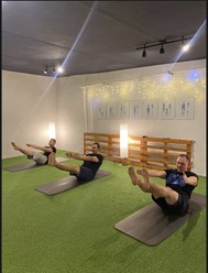 Групповые занятия с малым оборудованием