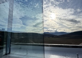 Структурный (стеклянный) угол в Бахчисарае в Крыму
