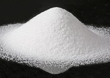 Цинковые белила –синтетический неорганический пигмент белого цвета, представляющий собой оксид цинка, получаемый из металлического цинка.
Применение в лакокрасочной, медицинской, резиновой, пром-ти