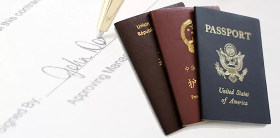 Личные документы. Перевод документации. Паспорт иностранного гражданина. Нотариальный перевод личных документов. Личные документы картинки.