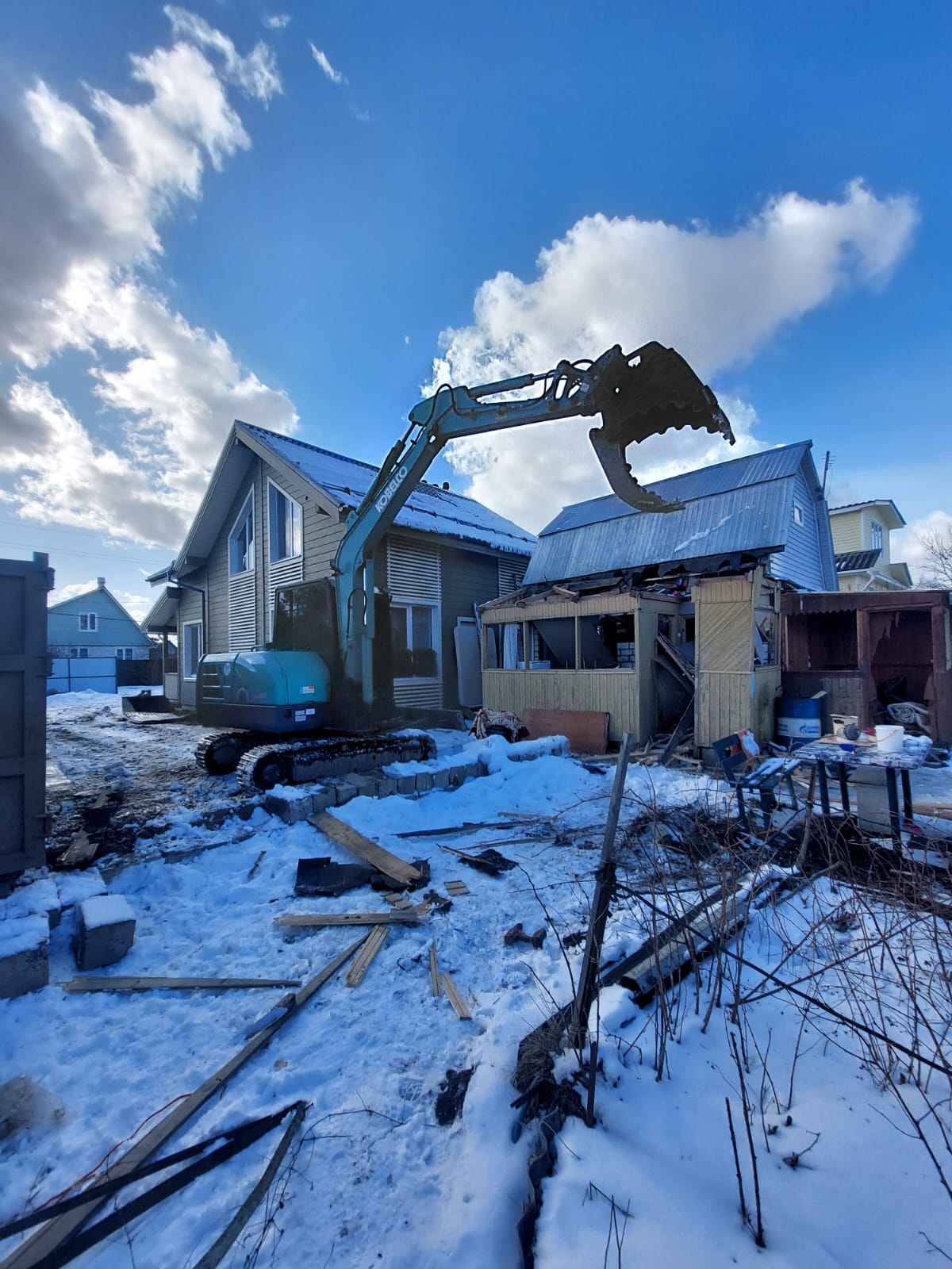 Демонтаж дома, садовый массив Беляевский Мох