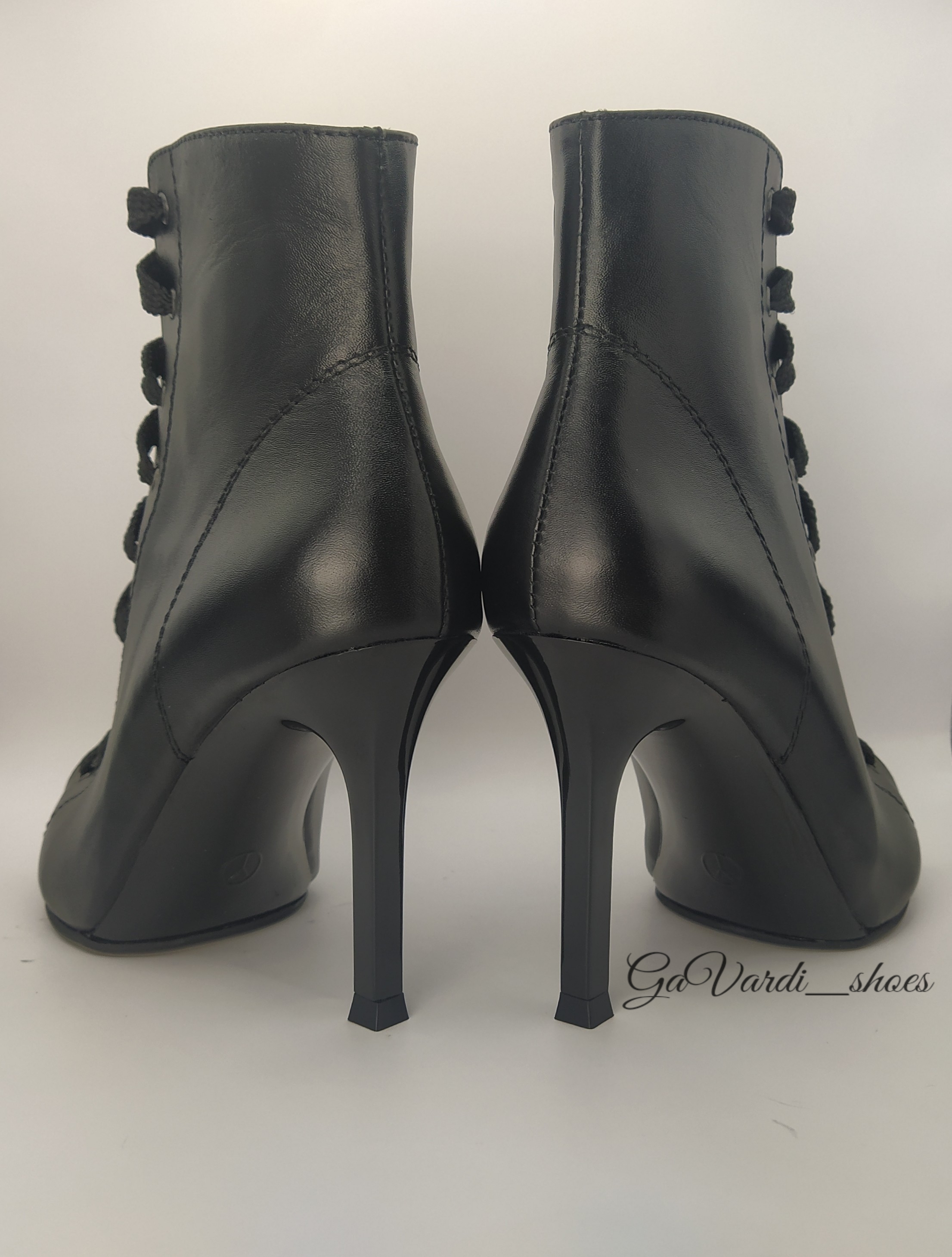 Туфли для танцев High Heels на литой подошве. Натуральная кожа, ручная работа, высота каблука 9,5 см