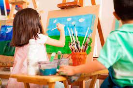 Комплексное развитие детей в детском саду BINNY Native Place. Арт-терапия и правополушарное рисование красками.