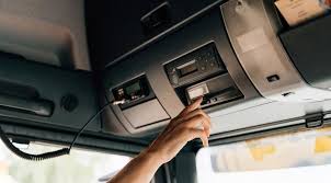 Что собой представляет онлайн-тахограф и когда его устанавливать?