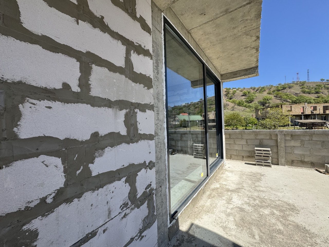 Солнечногорское - подъёмно-сдвижная система из Турции Asistal LS 60 в Крыму