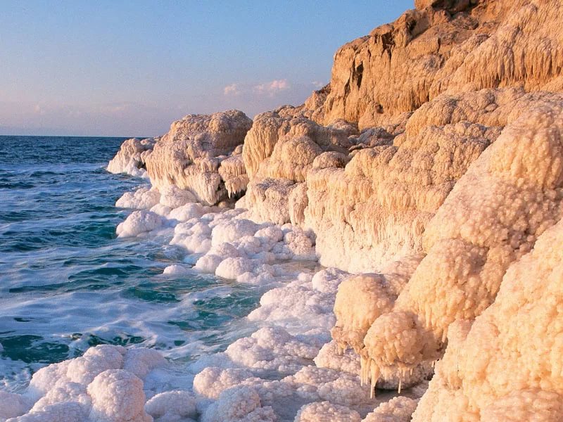 Мне нравится Показать список оценивших
Мертвое море - огромное соленое озеро, обладающее исключительными целебными свойствами.