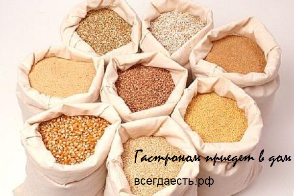 Крупа - всегда есть! 
Гастроном приедет в дом :)