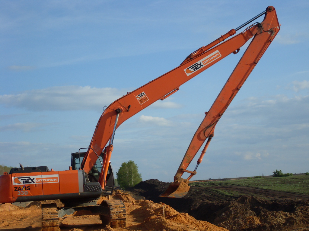 Хитачи 330. Hitachi zx330 long reach. Хитачи 330 с длинной стрелой. Экскаватор Хитачи 330, длиннорукий. Стрела экскаватора Хитачи 330.