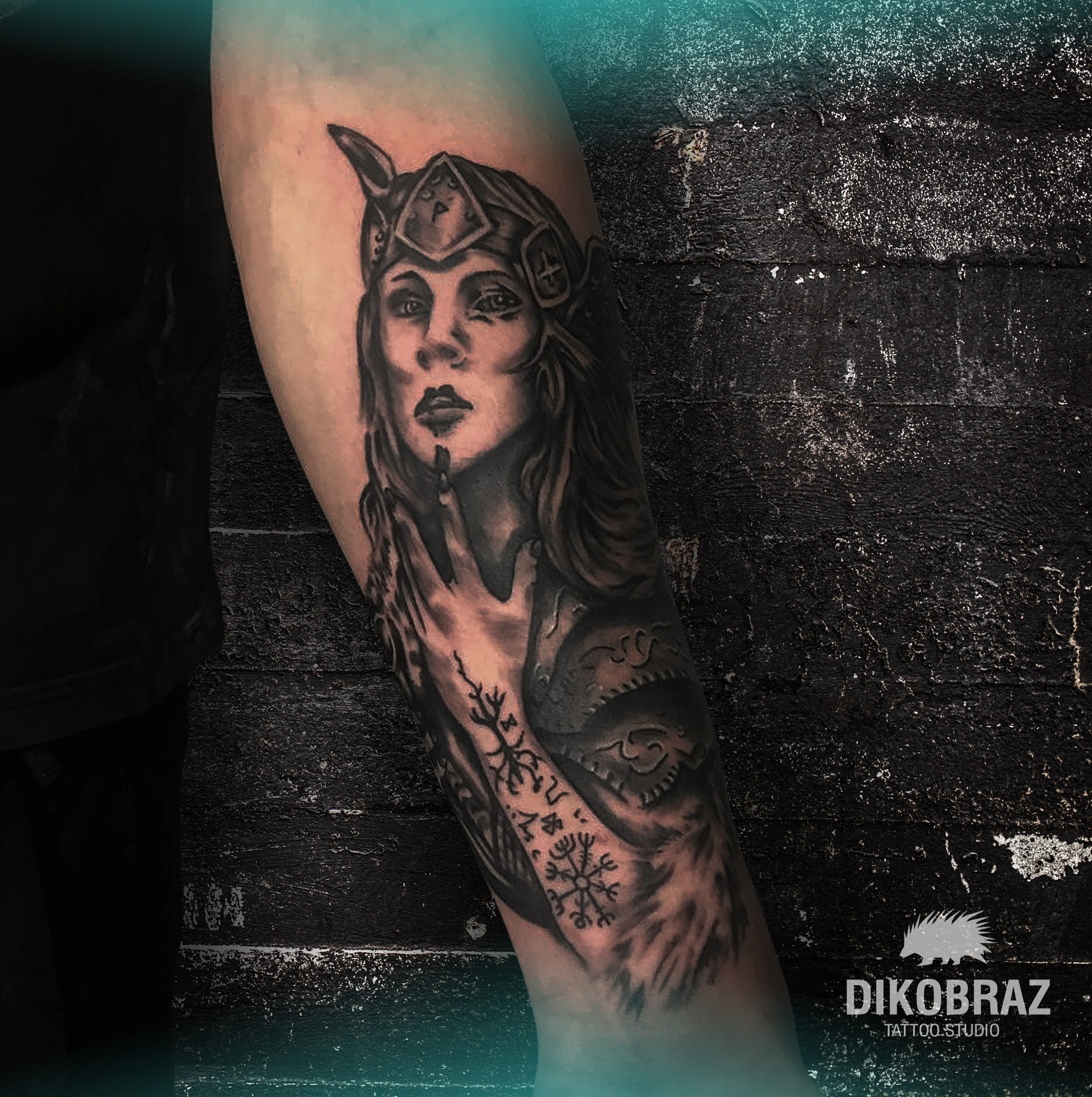 DIKOBRAZ TATTOO Санкт-Петербург - телефон, адрес, контакты. Отзывы о  DIKOBRAZ TATTOO (Центральный район), вакансии