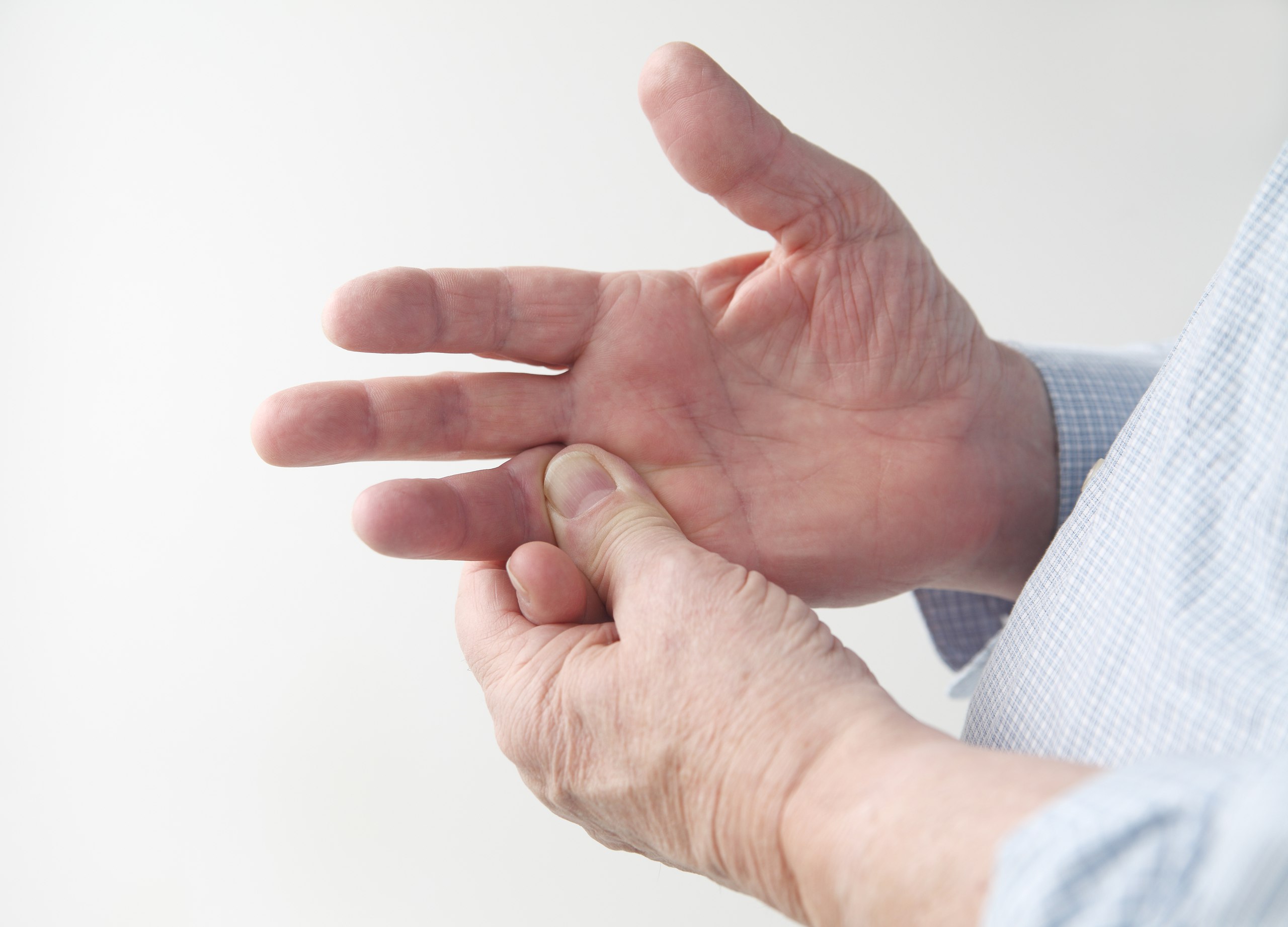 Болит основание большого пальца. Стенозирующий лигаментит. Болезнь Нотта. Синдром Нотта щелкающий палец. Стенозирующий тендовагинит пальца. Стенозирующий лигаментит пальца руки.