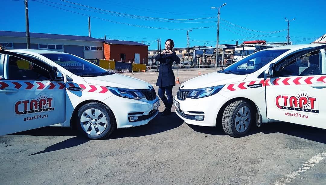 Автошкола категория а свао. Автошкола старт Новомосковск. Автошкола автошкола старт. Автошкола старт машины. Автопарк автошколы старт.